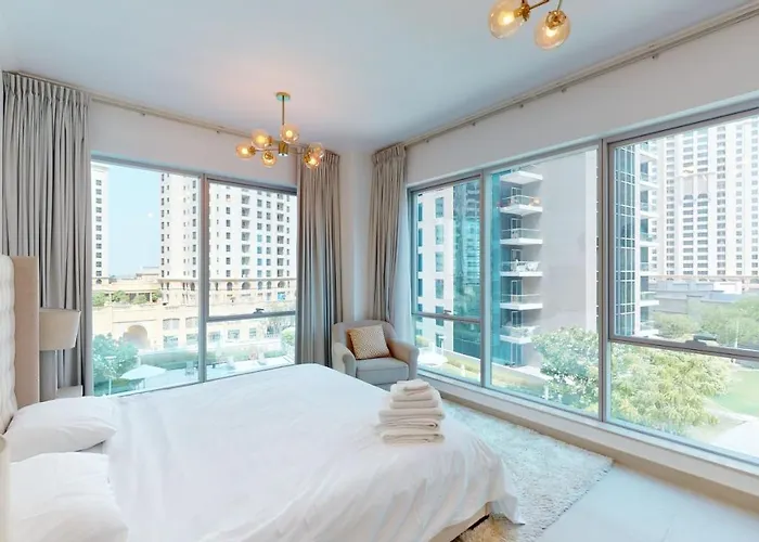 Best 2 Bedroom Marina Apartment