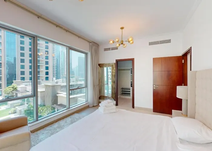 Best 2 Bedroom Marina Apartment